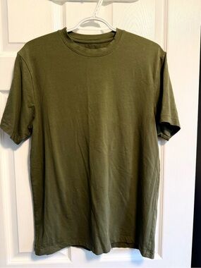 George Olive Green Short Sleeve Crewneck T-Shirt - Super Soft!